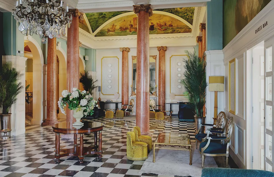 The Queens Hotel-1