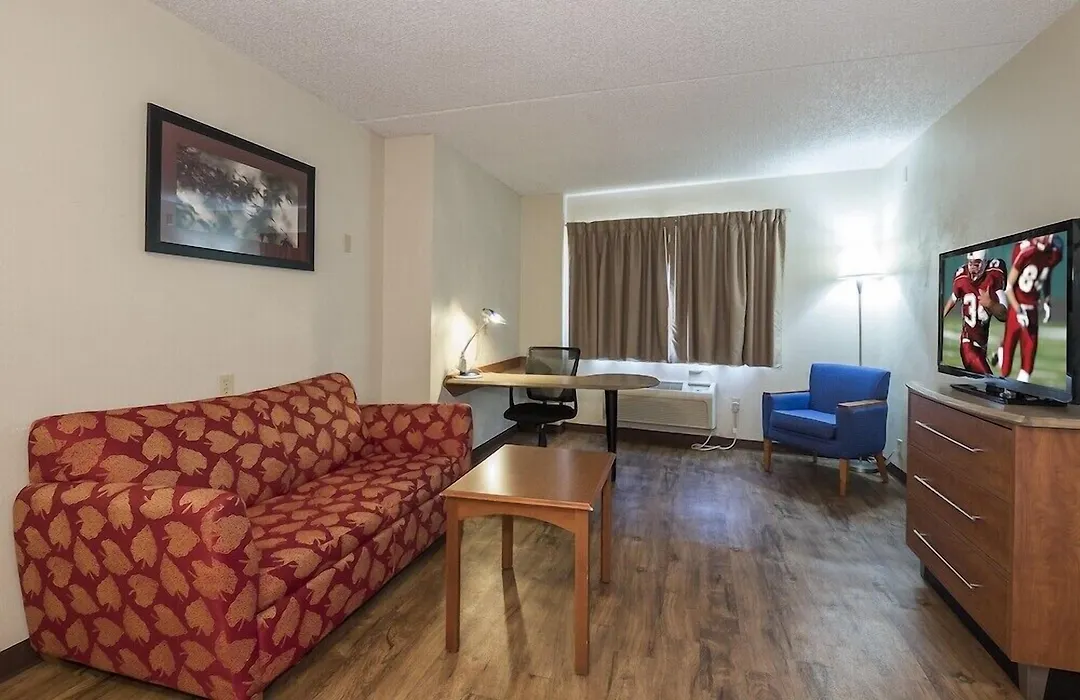 Red Roof Inn & Suites Cleveland - Elyria-1