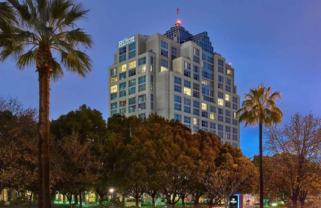 Hilton Los Angeles North-Glendale&Executive Meeting Center-1