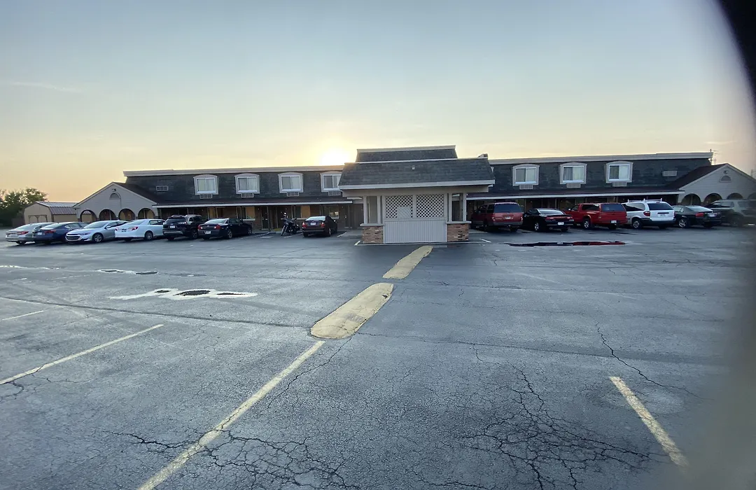 Americas Best Value Inn Marion-1