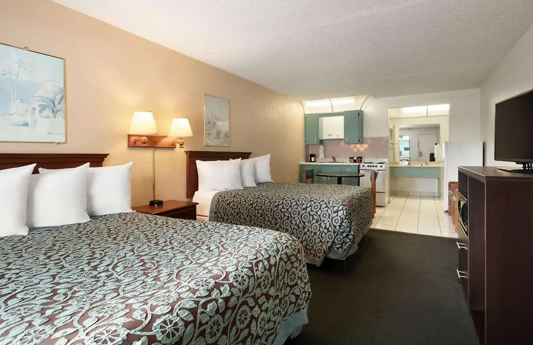 Days Inn By Wyndham Clearwater/Central-1