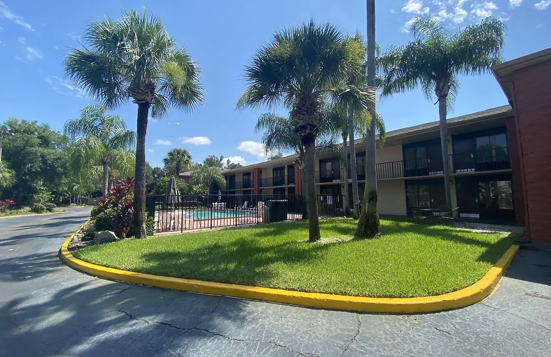 Quality Inn & Suites Orlando Airport-1