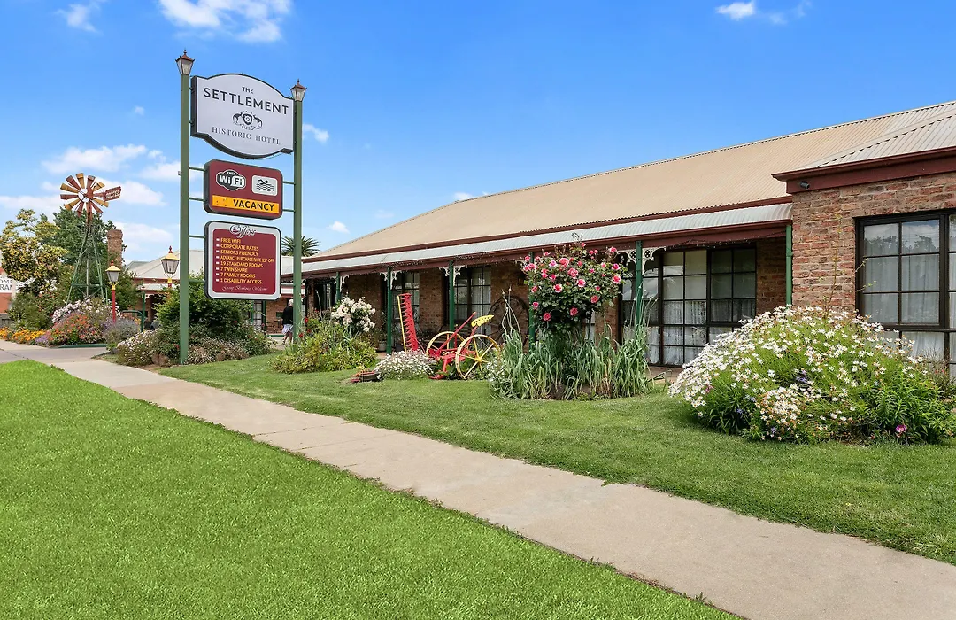 The Settlement Historic Hotel-1