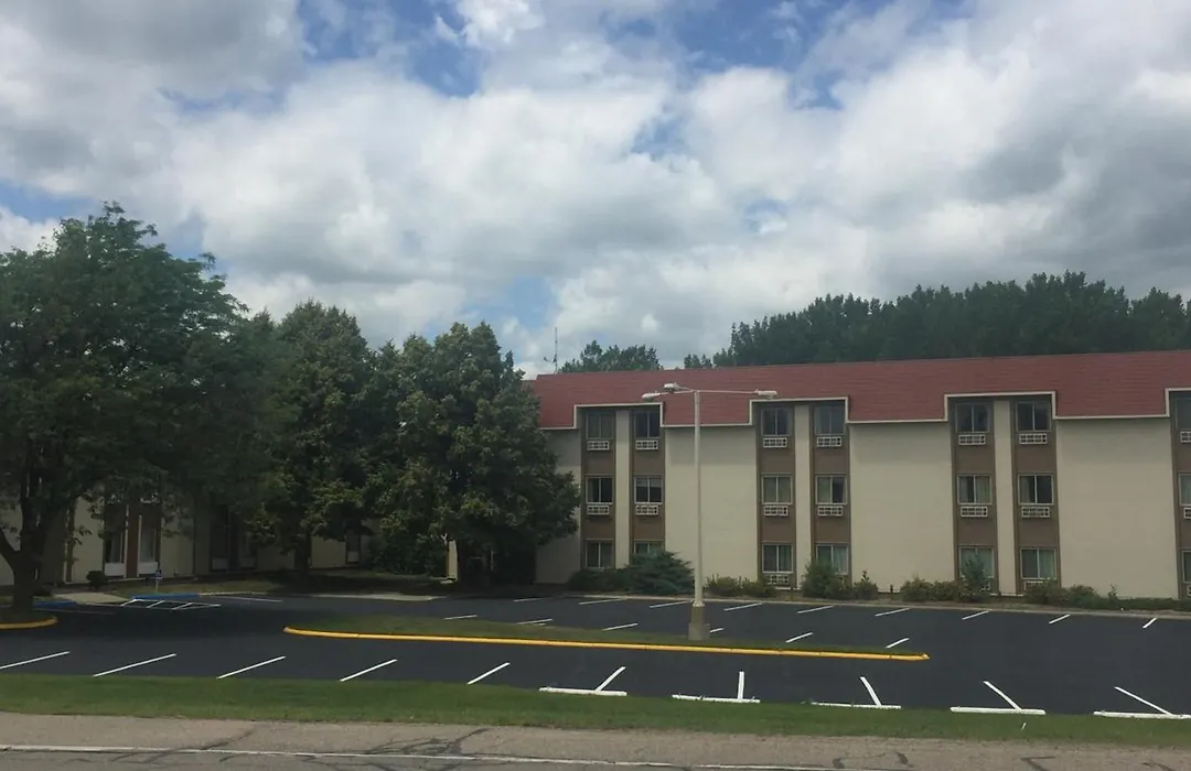 Albert Lea Inn And Suites-1