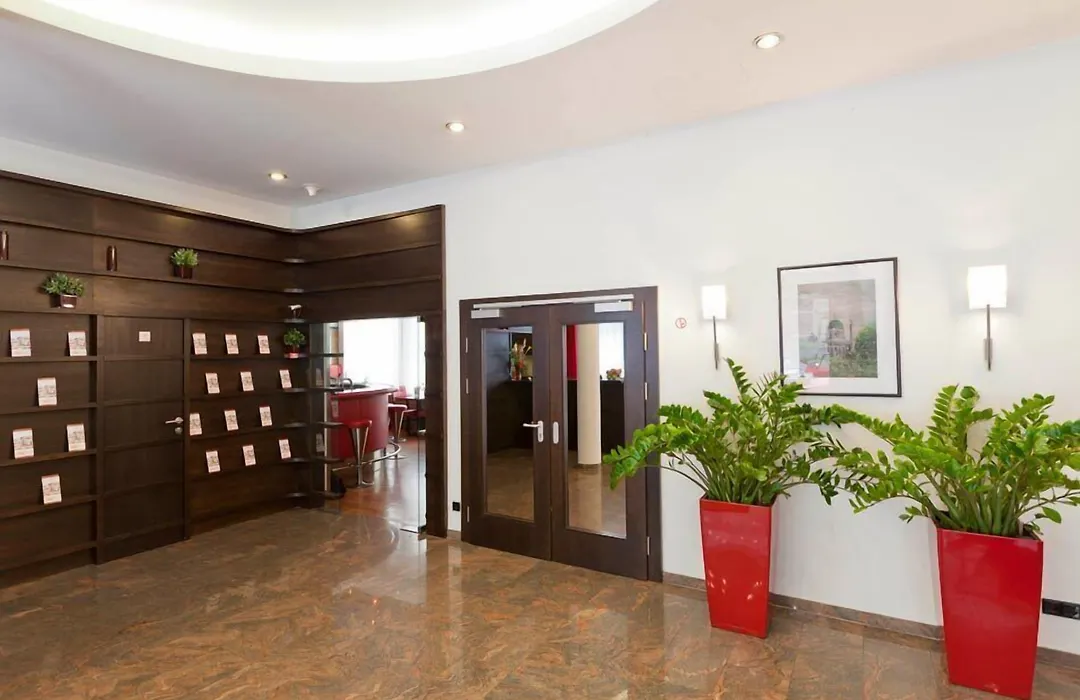 Hotel Boltzmann-1