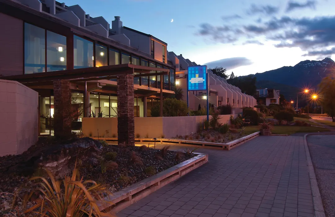 Copthorne Hotel & Apartments Queenstown Lakeview-1