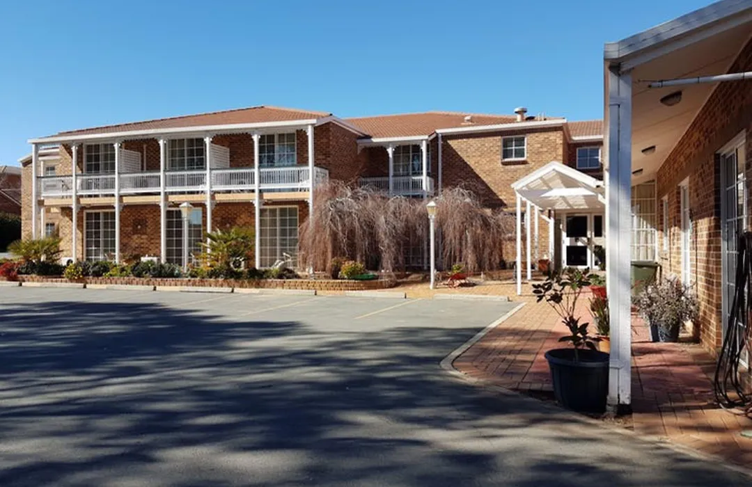 Golden Age Motor Inn-1