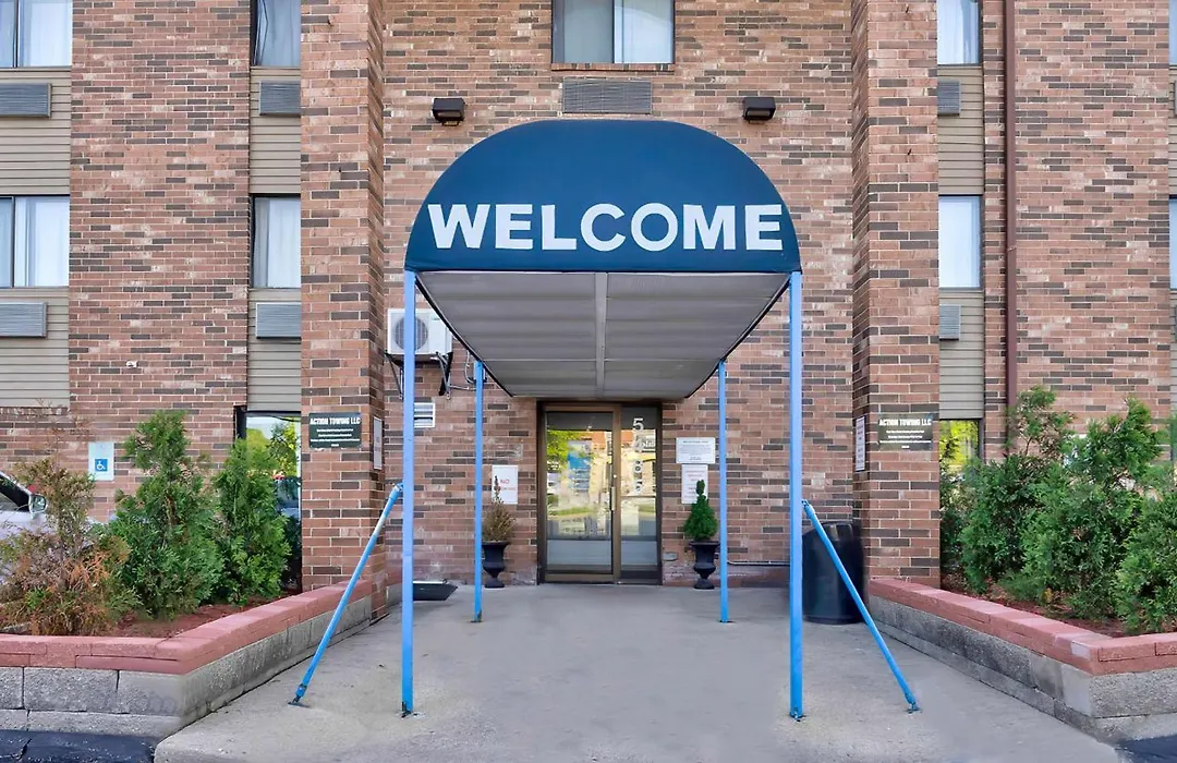 Motel 6-Milwaukee, Wi - Glendale-1