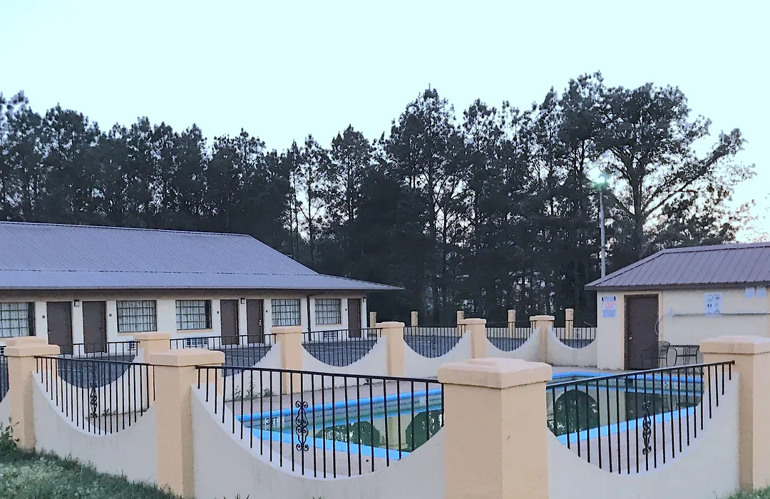 Rodeway Inn Hazlehurst-1