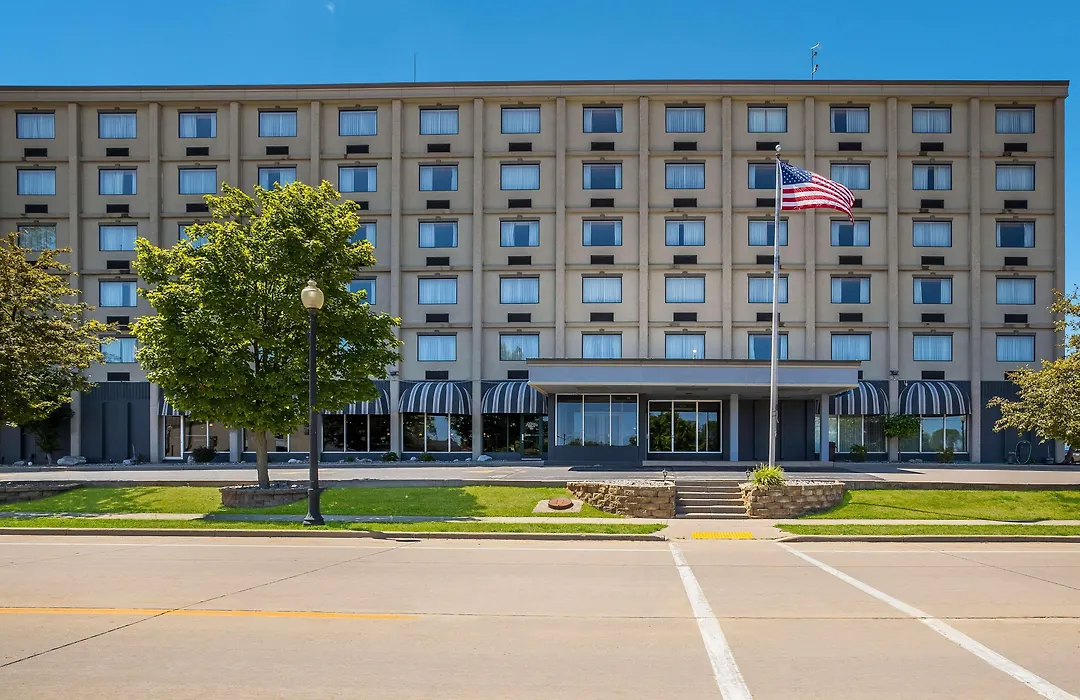 Best Western Riverfront Inn-1