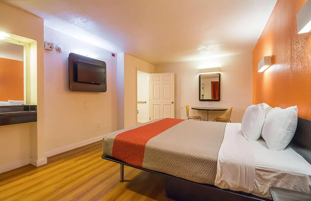 Motel 6-Garland, Tx - Northeast Dallas-1