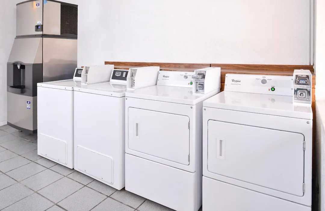 Americas Best Value Inn Clute-1