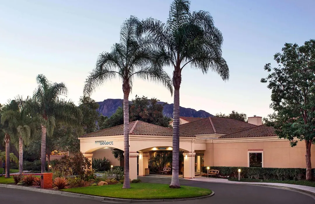 Sonesta Select Camarillo-1