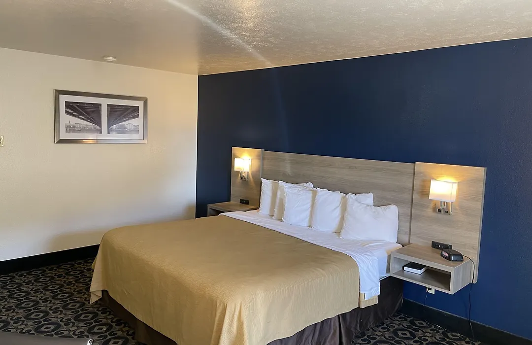 Americas Best Value Inn Roosevelt/Ballard-1