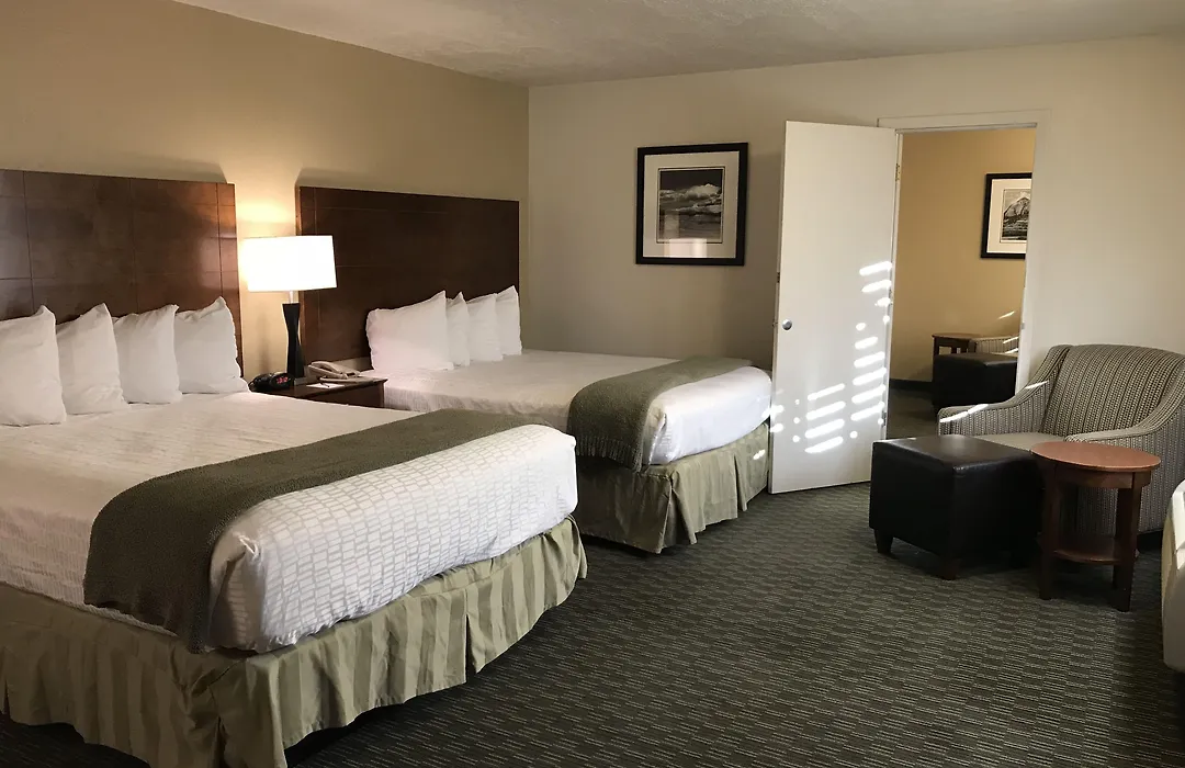 Dinosaur Inn & Suites-1