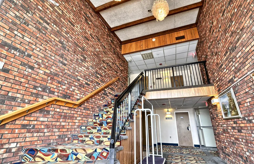 Howard Johnson By Wyndham Bangor-1