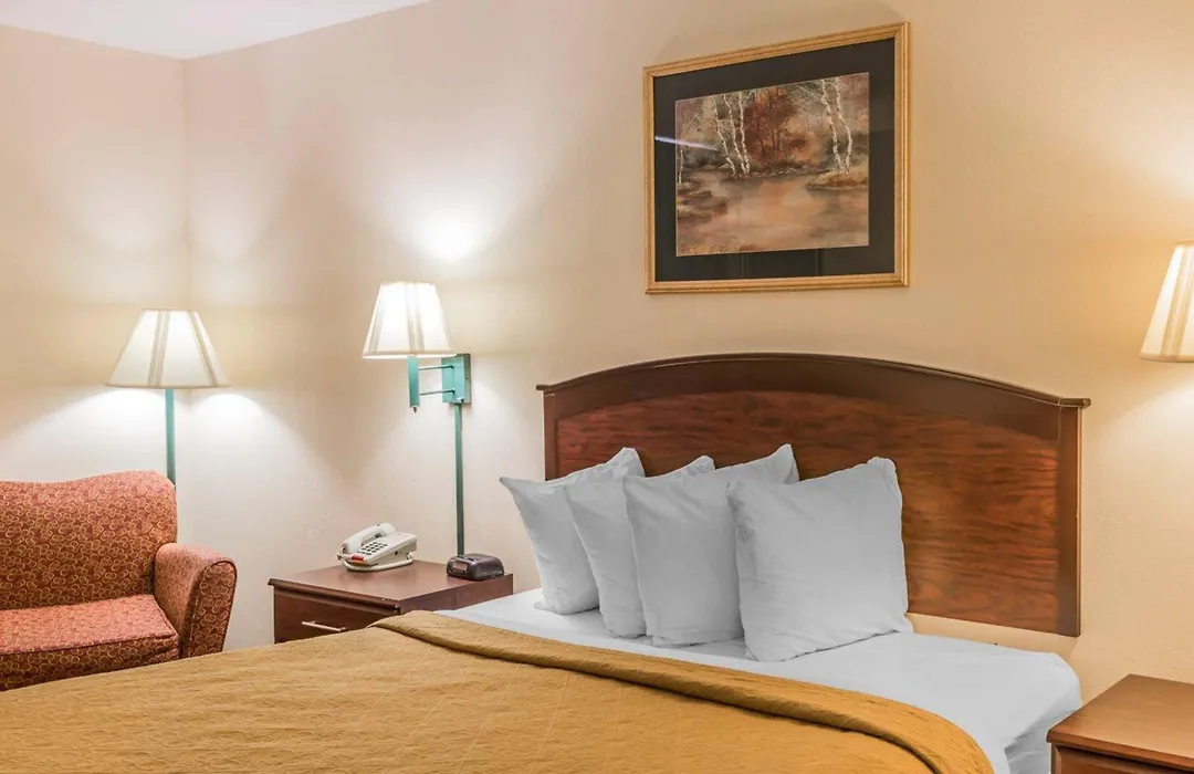 Quality Inn Pell City I-20 Exit 158-1