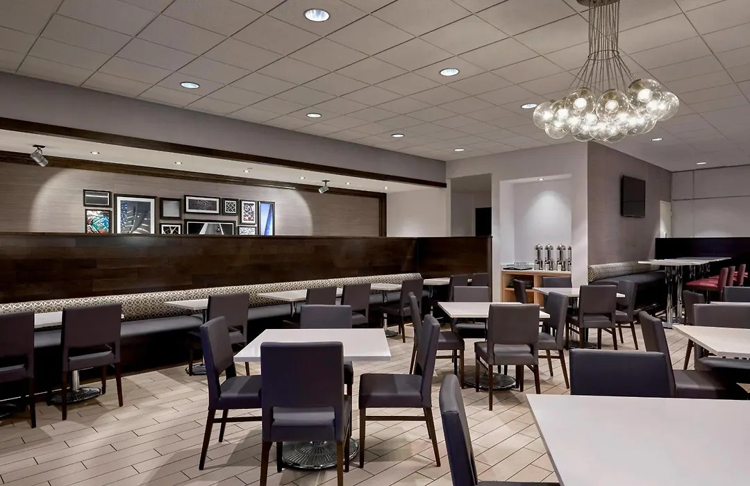 Sheraton Milwaukee Brookfield-1