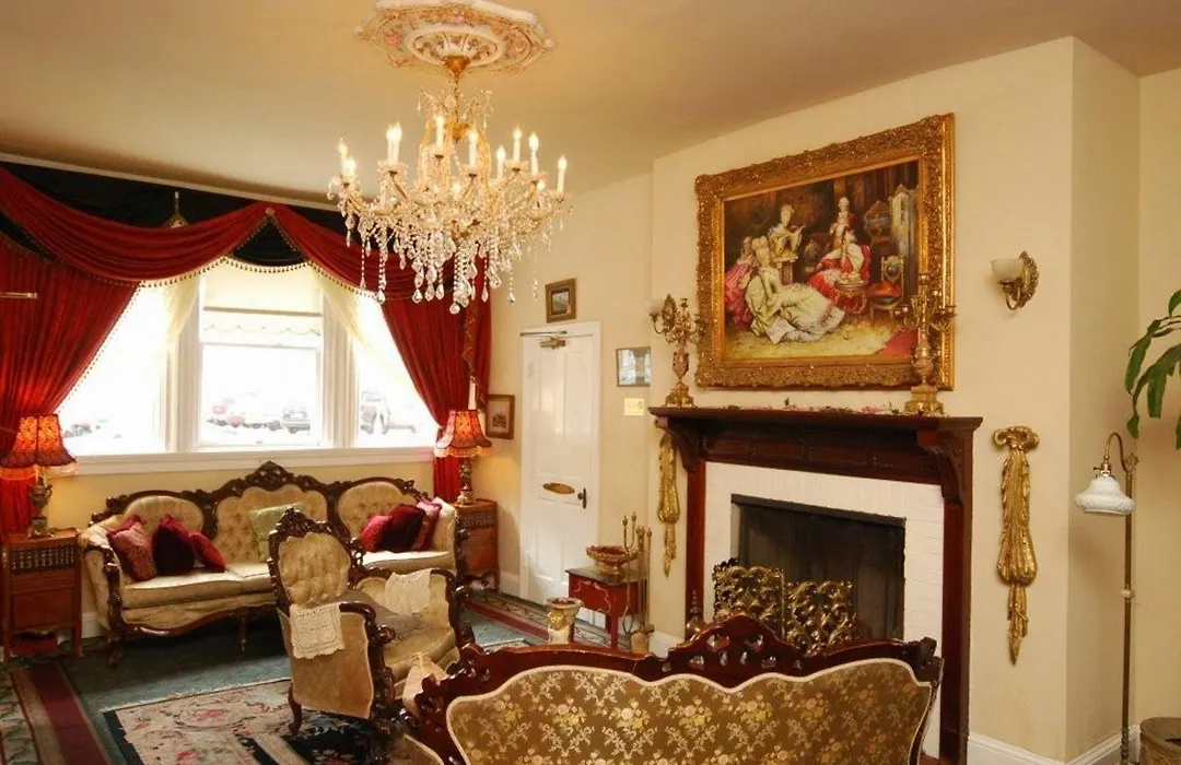Queen Anne-1