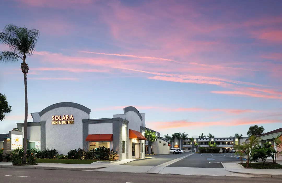 Solara Inn And Suites-1