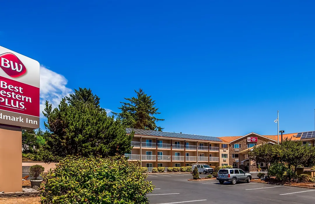 Best Western Plus Landmark Inn-1