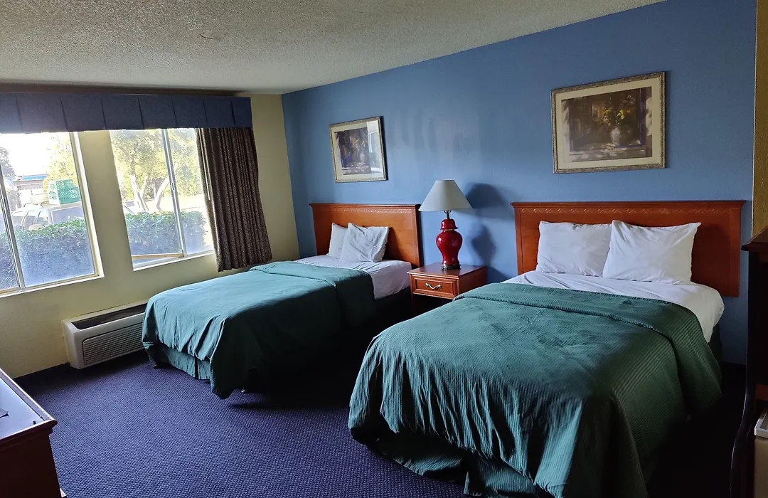 Days Inn By Wyndham Stockton-1