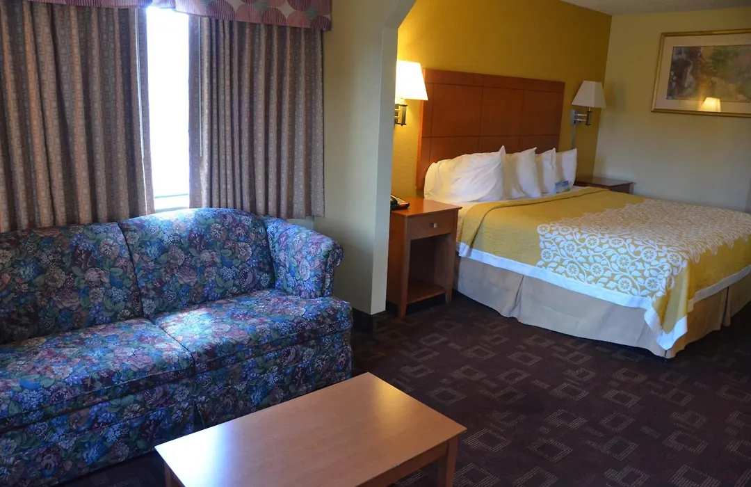 Days Inn By Wyndham Airport Nashville East-1