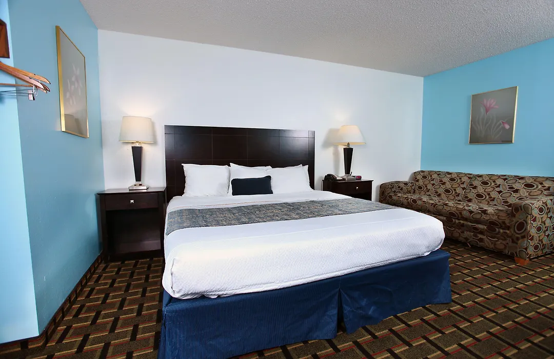 Coratel Inn & Suites By Jasper Newton-1
