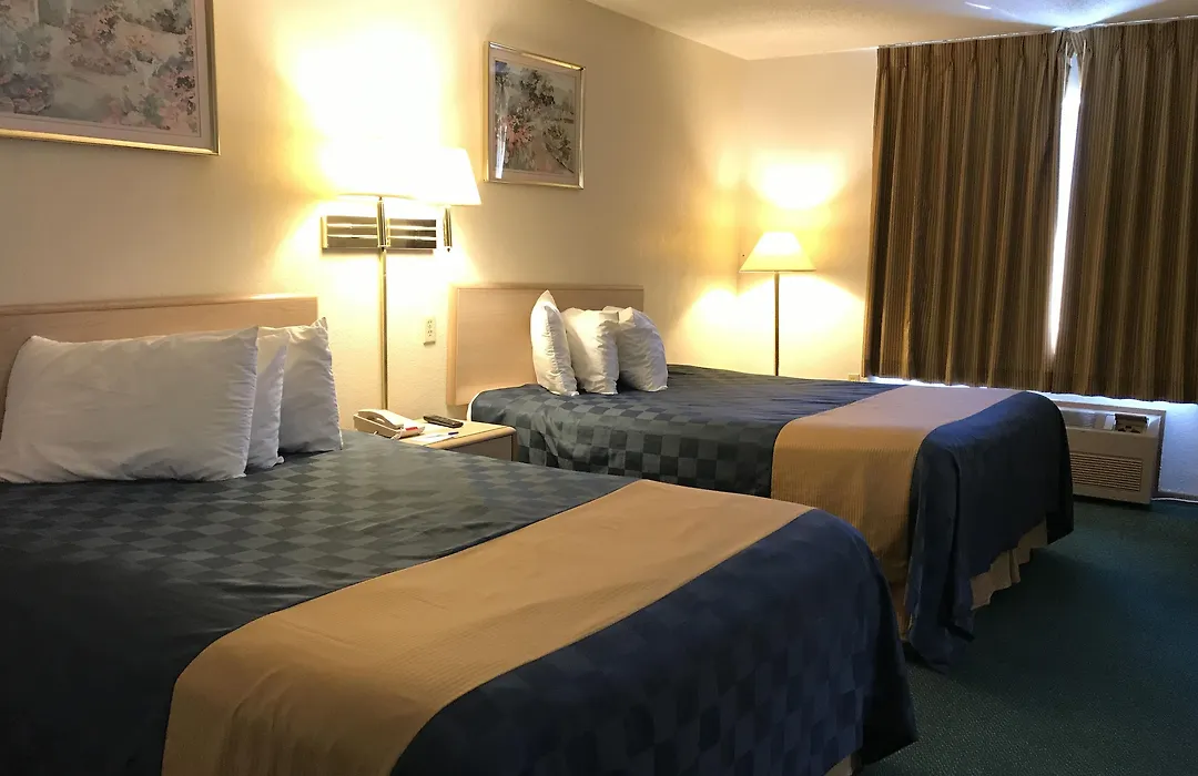 Americas Best Value Inn Champaign-1