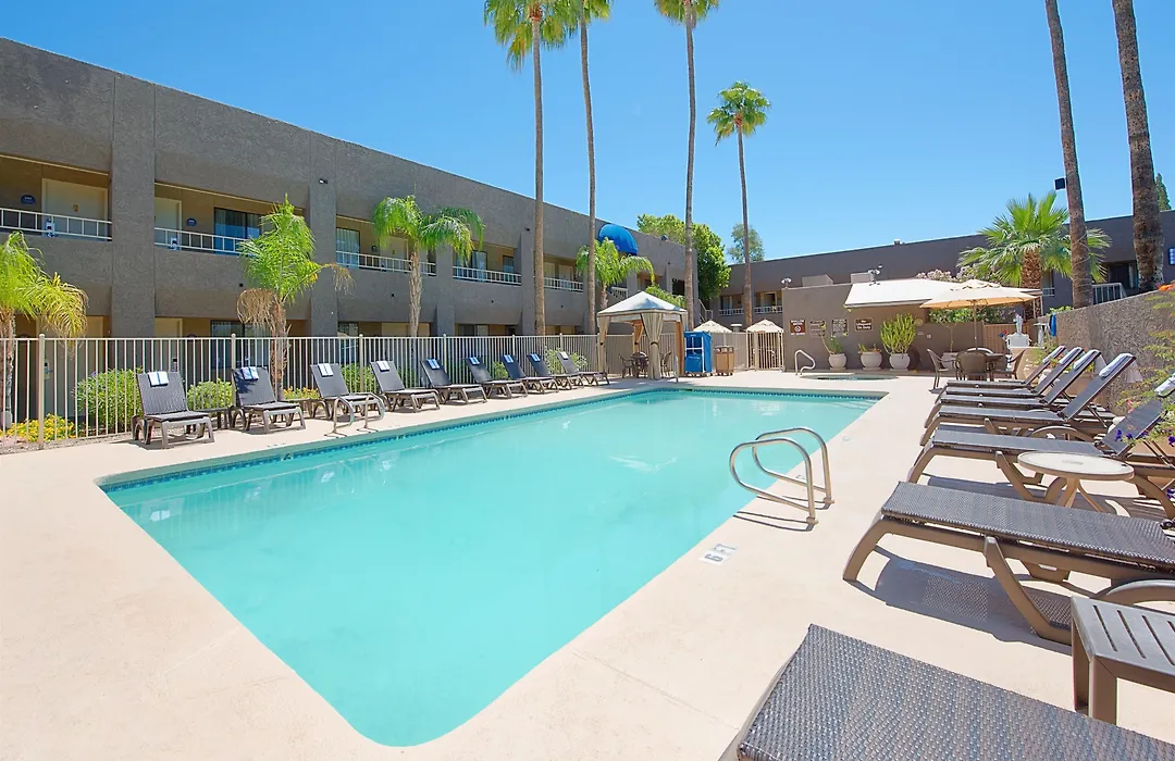 Surestay Innsuites Phoenix Hotel & Suites By Best Western-1
