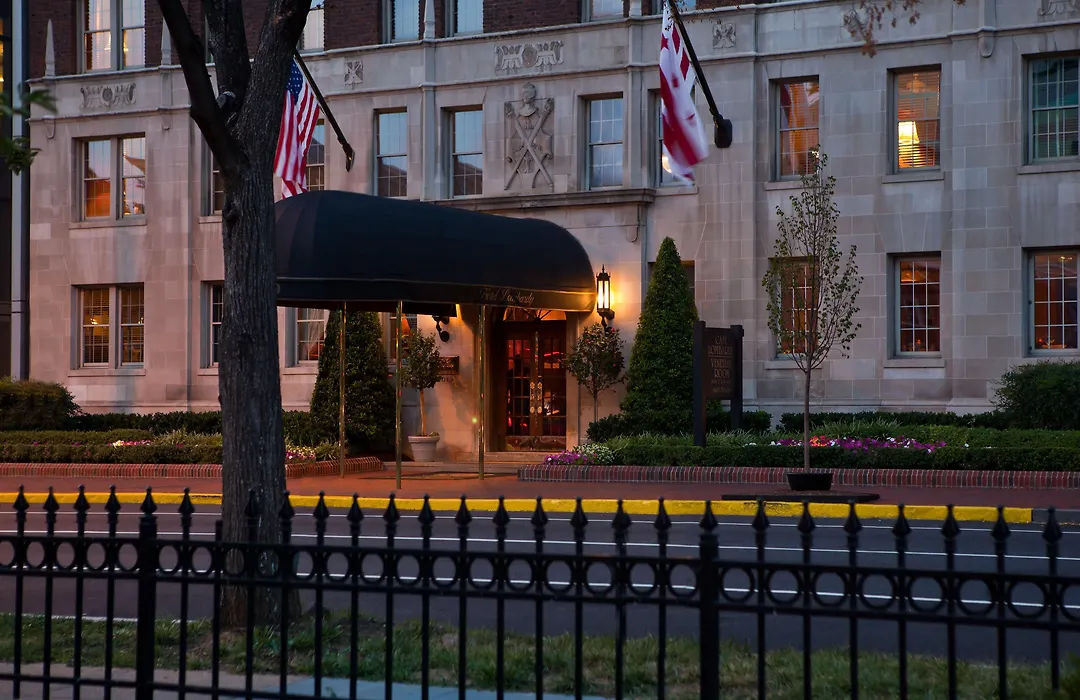 Hotel Lombardy-1