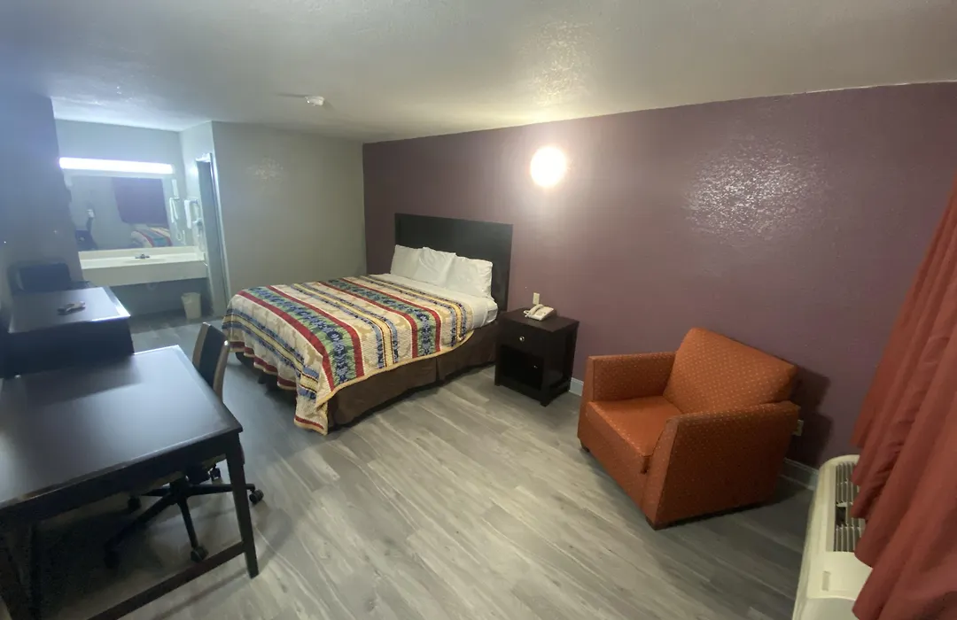 Diamond Inn-1
