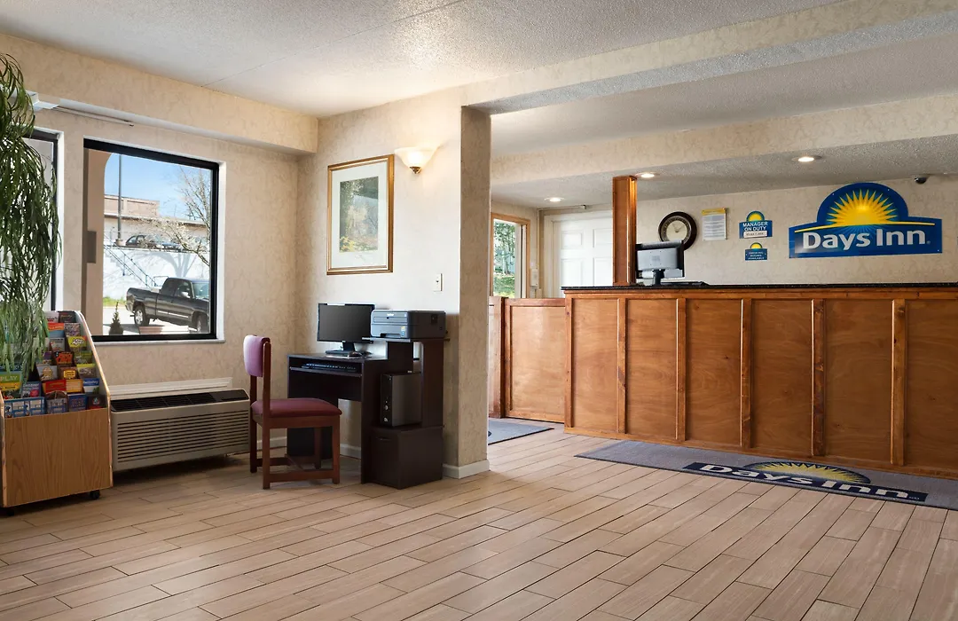 Rodeway Inn & Suites Monroeville-Pittsburgh-1
