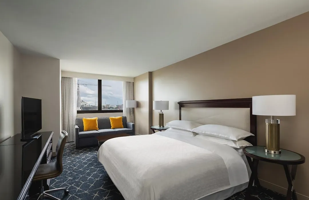 Sheraton Norfolk Waterside Hotel-1