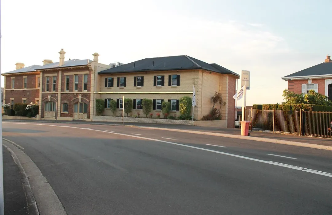 Coach House Launceston-1