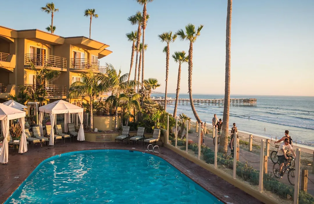 Pacific Terrace Hotel-1
