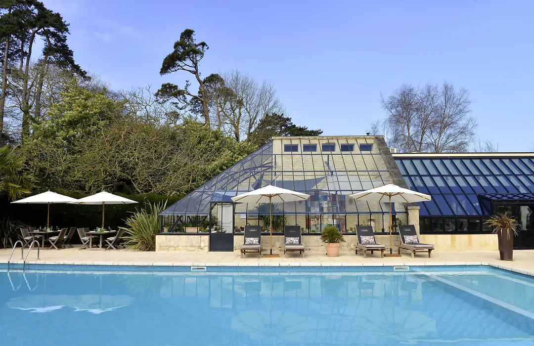 Chateau La Cheneviere-1