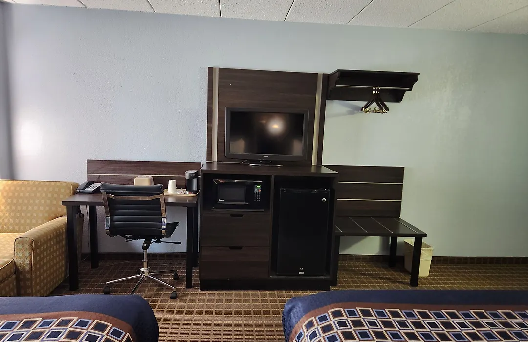 Stillwater Inn & Suites-1