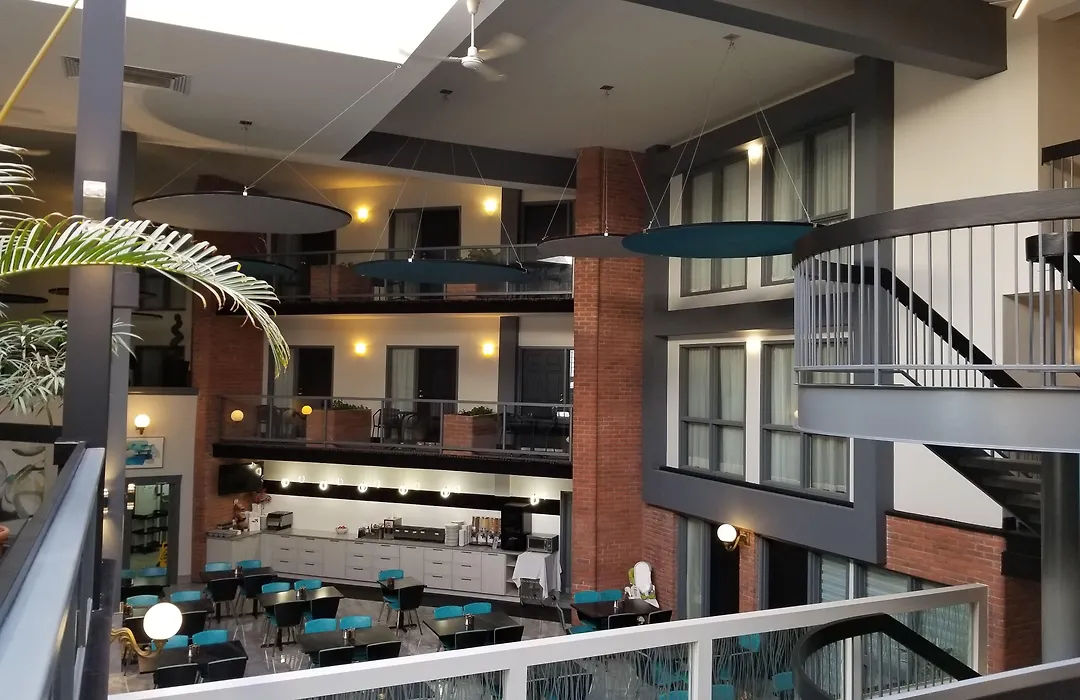 Best Western Laval-Montreal & Conference Centre-1