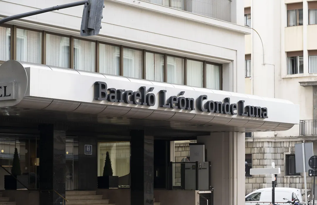 Barcelo Leon Conde Luna-1