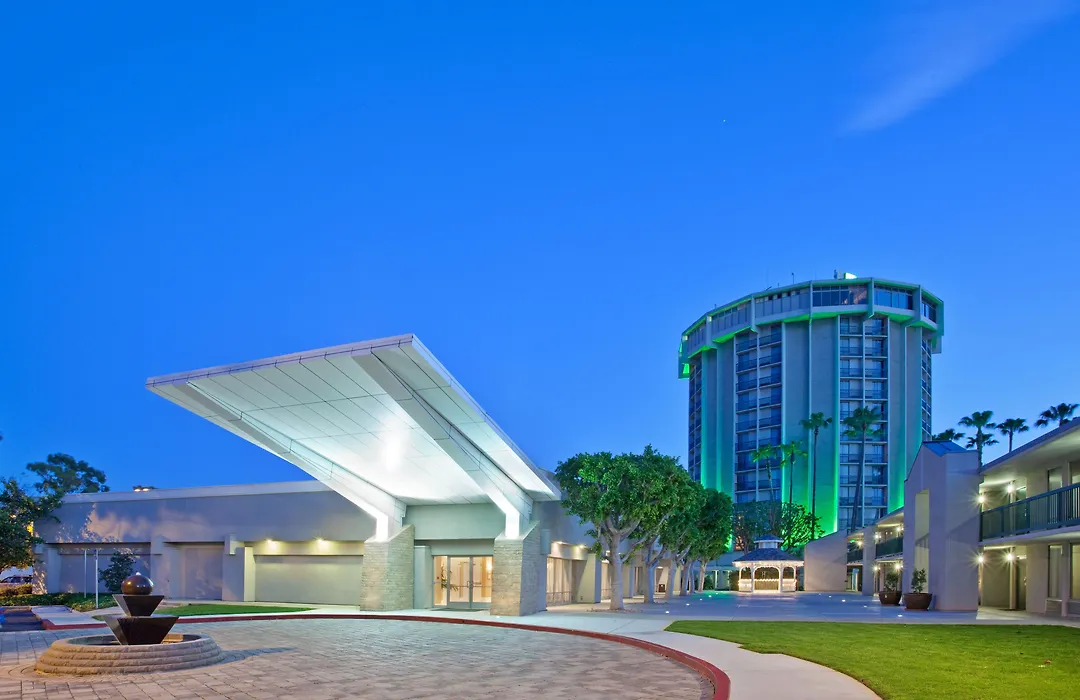 Holiday Inn Long Beach - Airport By Ihg-1