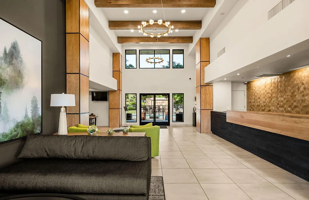 Oxford Suites Redding-1