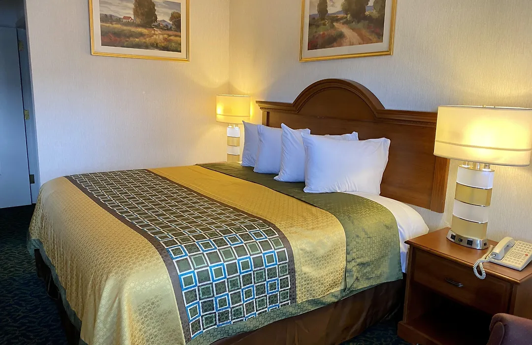 Harrisonville Inn & Suites-1