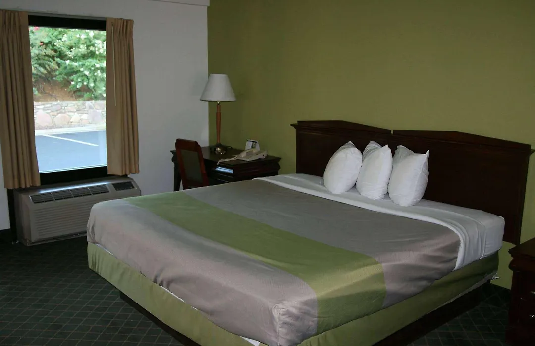 Motel 6-Roanoke, Va-1