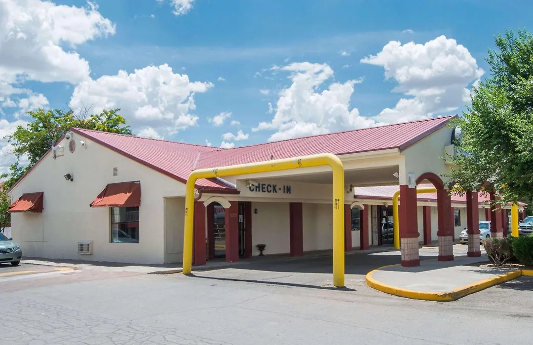 Days Inn By Wyndham Gallup-1