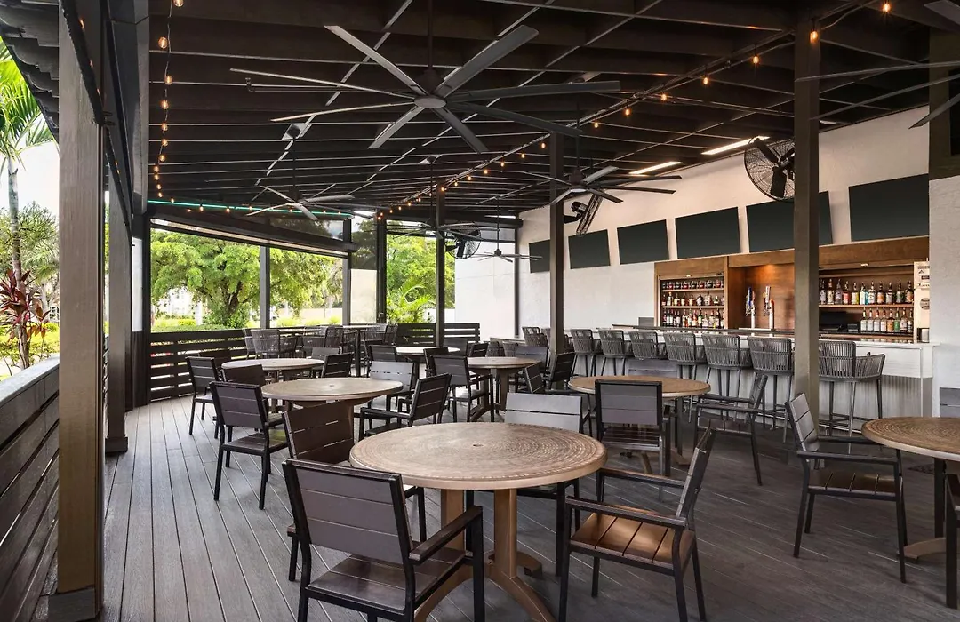 Doubletree By Hilton Fort Myers At Bell Tower Shops-1