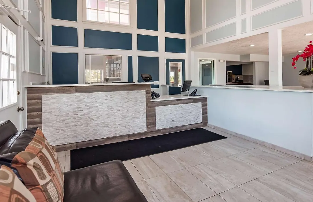 Surestay Hotel By Best Western Olathe-1