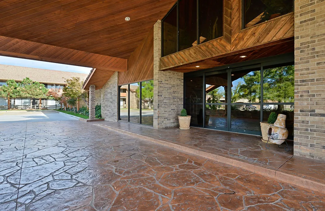 Best Western Plus Saddleback Inn And Conference Center-1