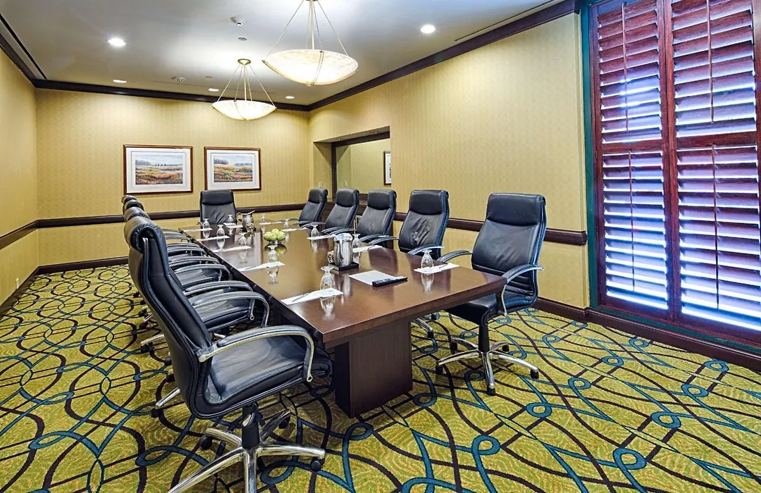 Embassy Suites By Hilton Chicago O'Hare Rosemont-1