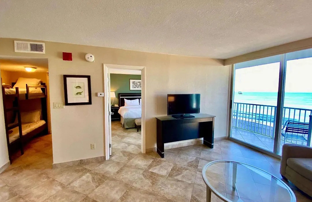 Radisson Suite Hotel Oceanfront-1